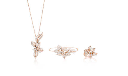 Necklace Explorer of Gold jewellery set with diamonds