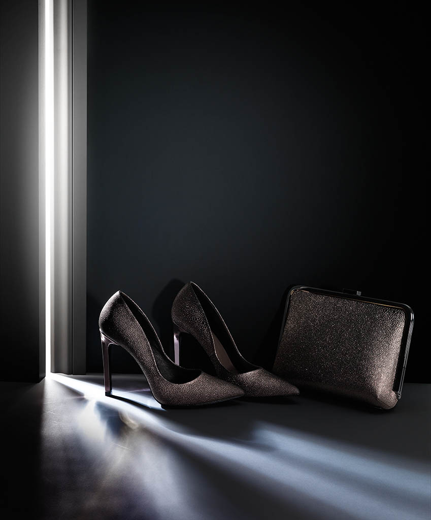 Packshot Factory - Accessories - Karen Millen stilletoes and purse