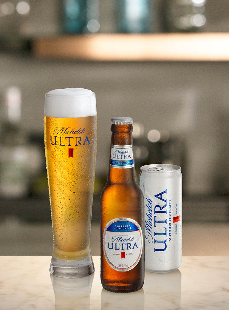 Packshot Factory - Beer - Michelob Ultra larger bottle can and pint