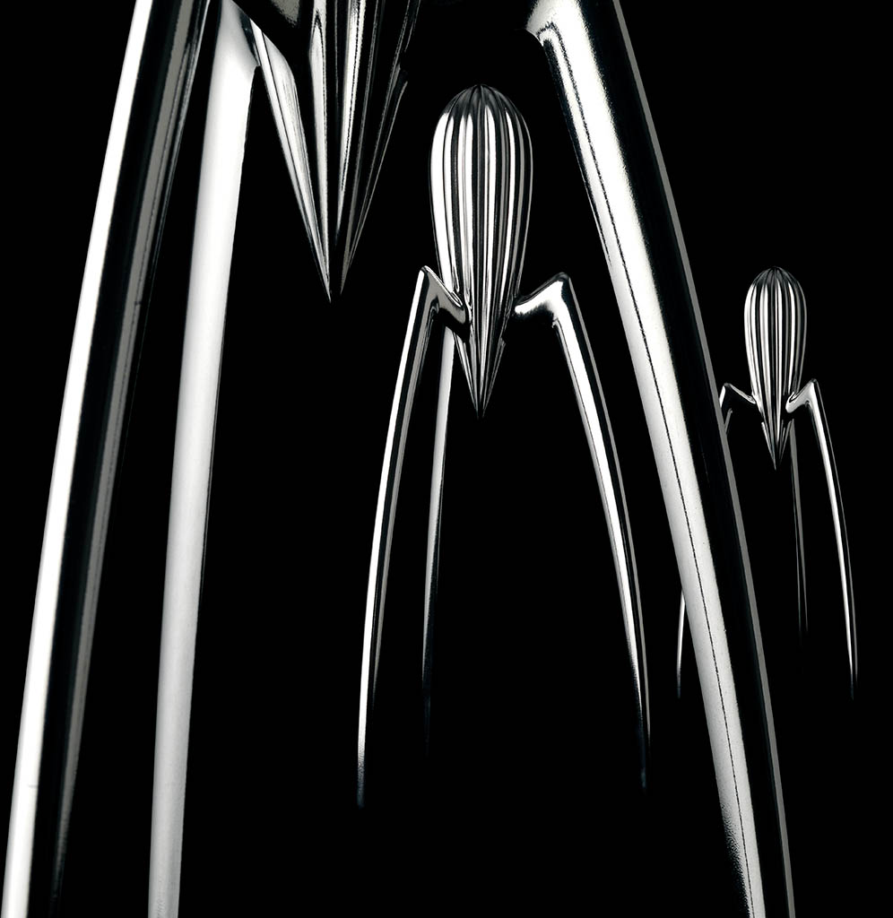 Packshot Factory - Black background - Alessi Juicy Salif Squeezer