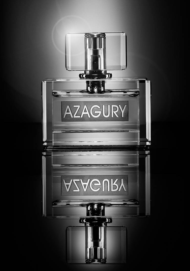 Packshot Factory - Black background - Azagury perfume bottle