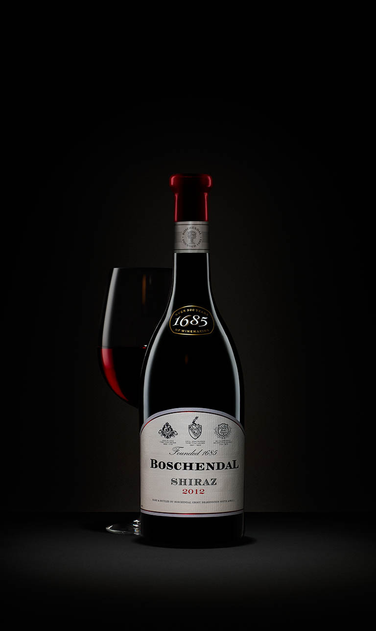 Packshot Factory - Black background - Boshendal wine bottle