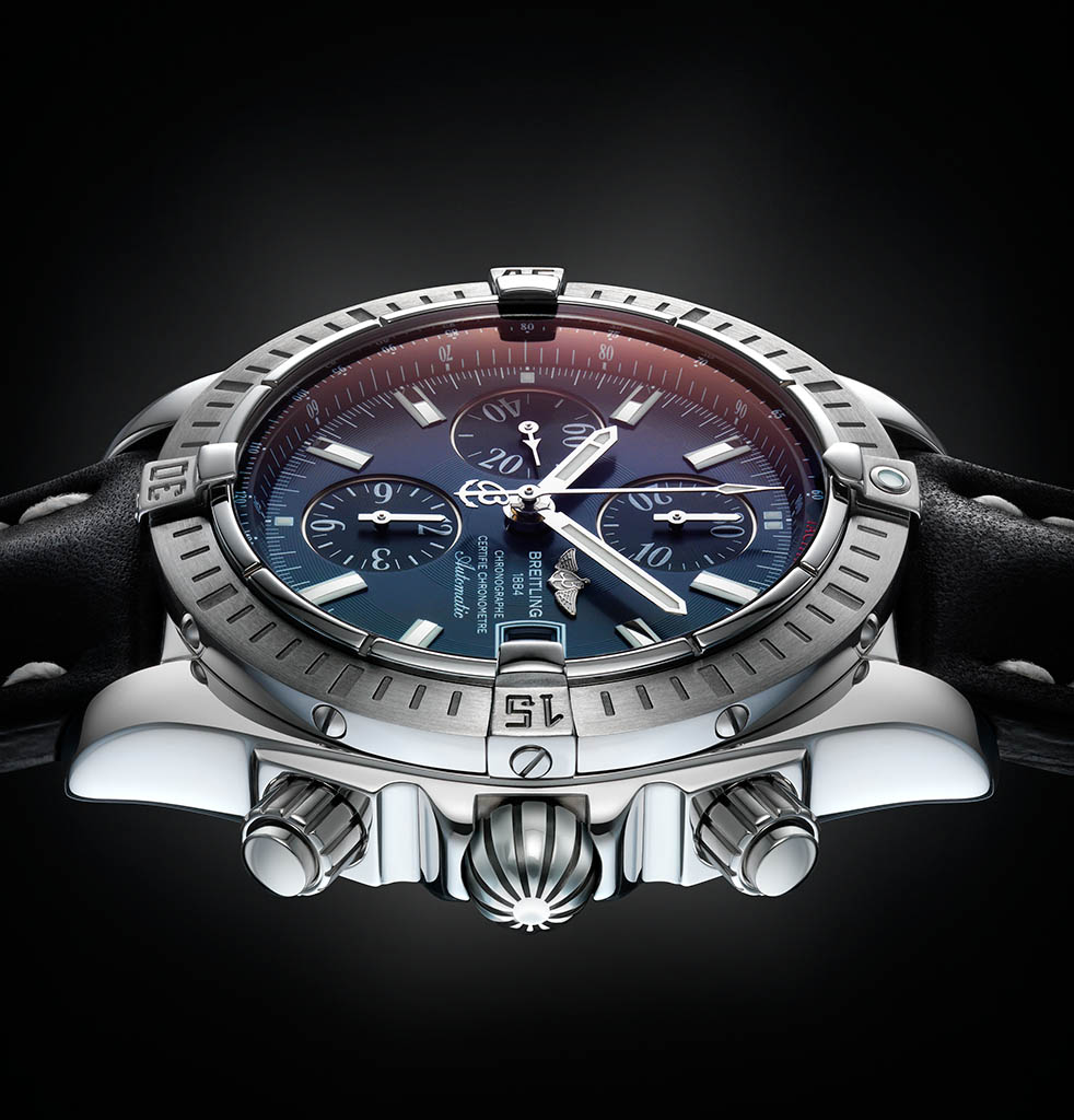 Packshot Factory - Black background - Breitling men's watch