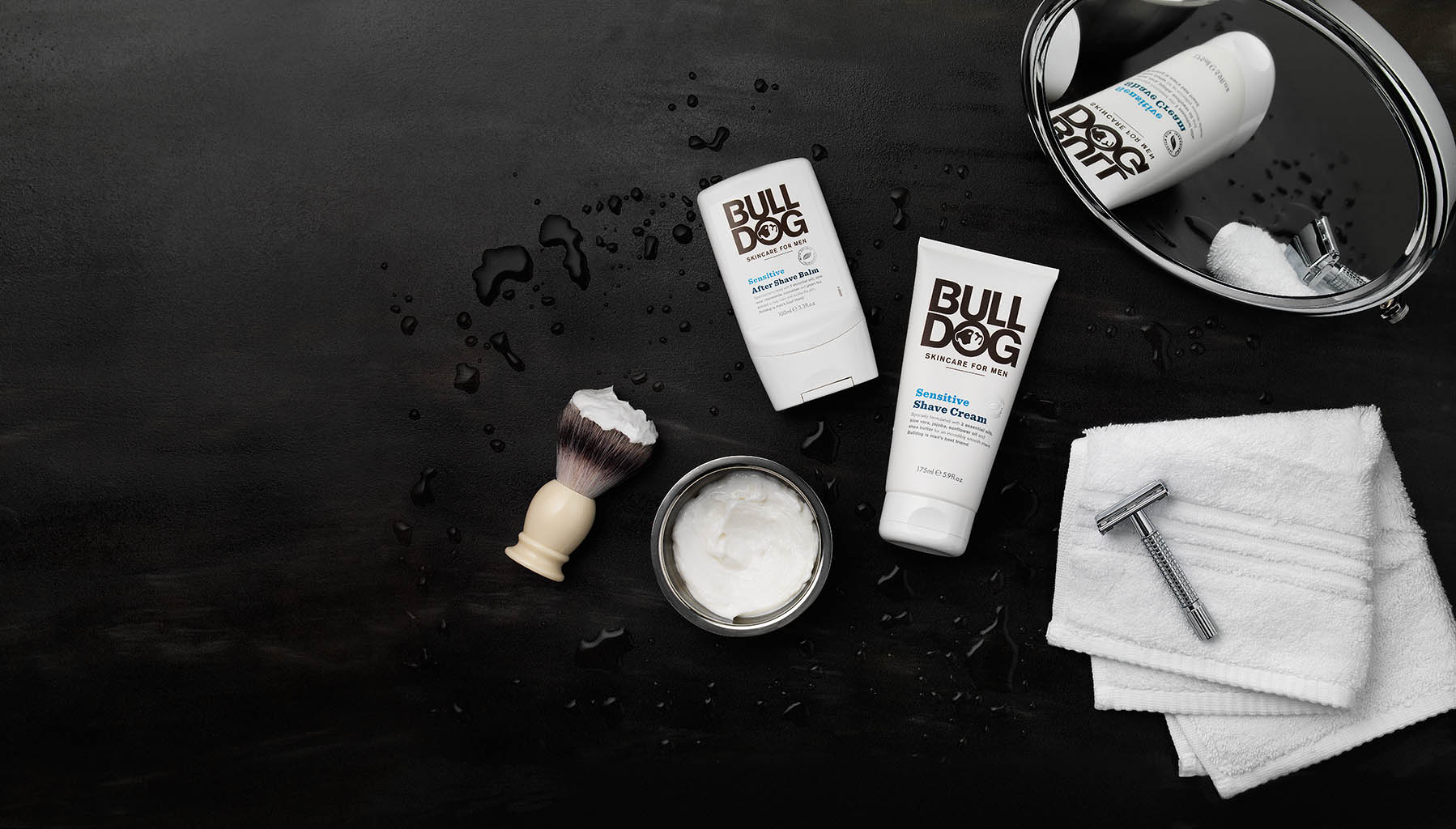 Packshot Factory - Black background - Bull Dog men grooming products