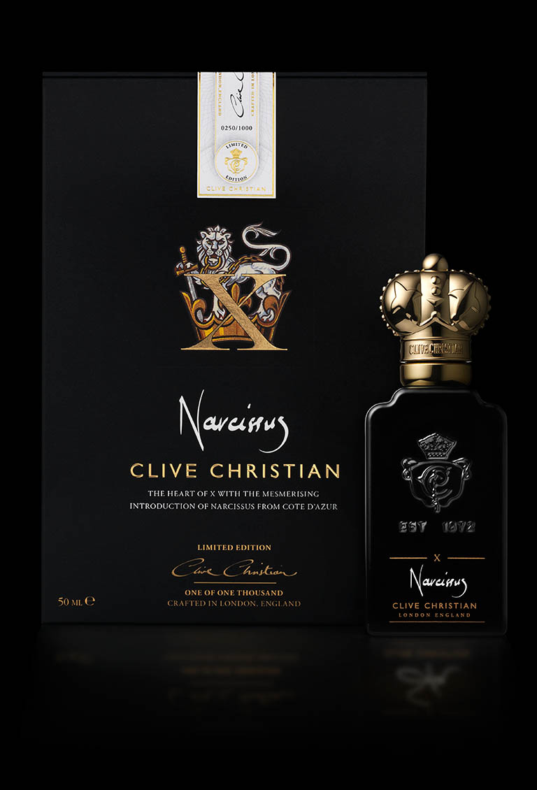 Packshot Factory - Black background - Clive Cristian fragrance bottle