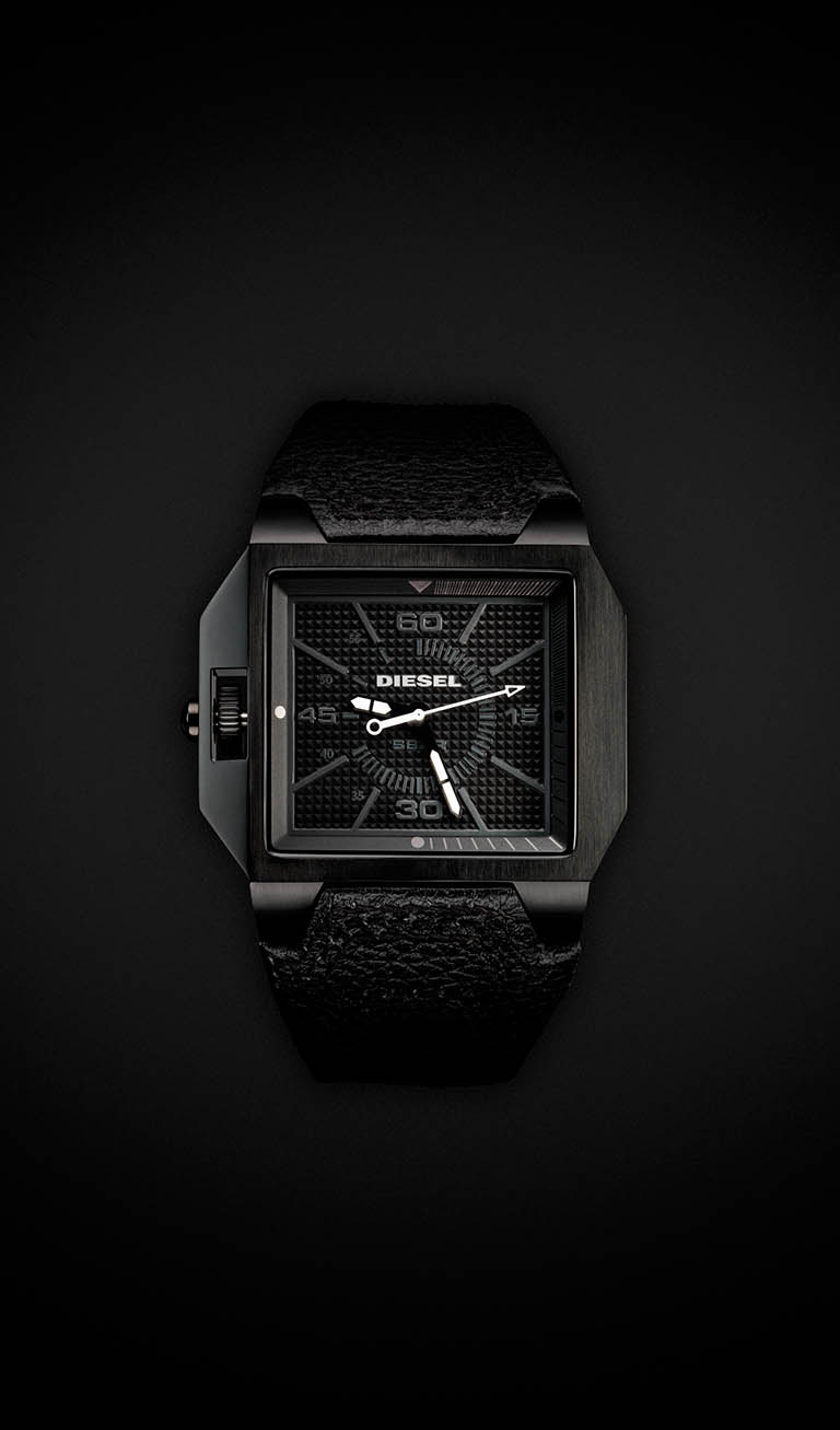 Packshot Factory - Black background - Diesel men's watch
