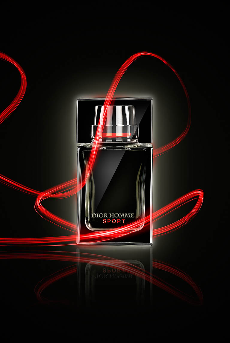 Packshot Factory - Black background - Dior Homme Sport fragrance bottle
