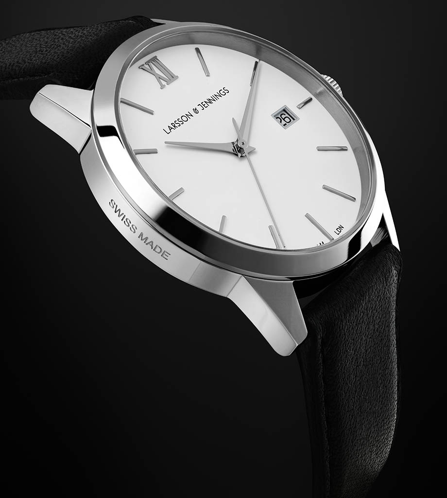 Packshot Factory - Black background - Larsson & Jennings watch