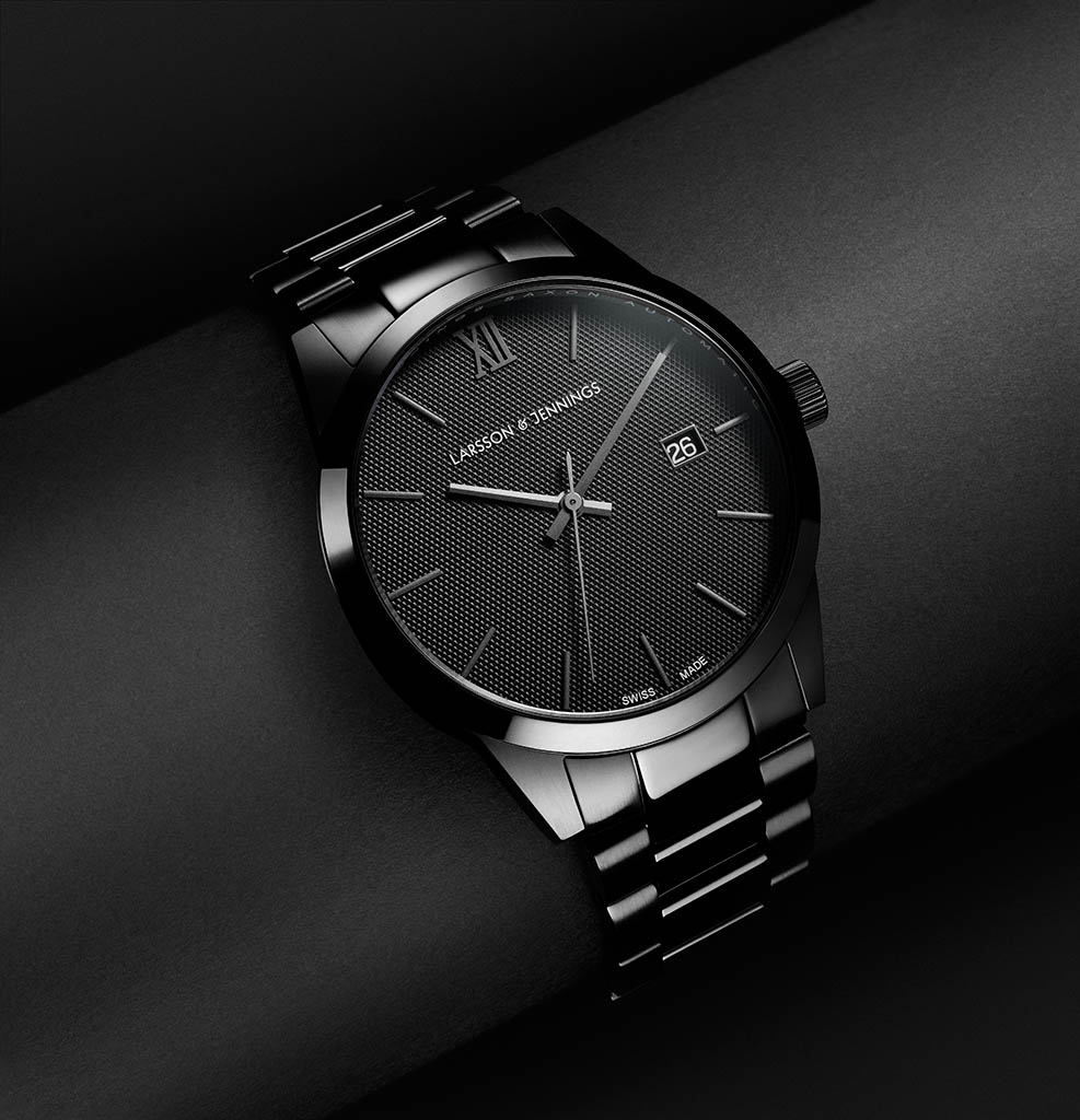 Packshot Factory - Black background - Larsson & Jennings watch
