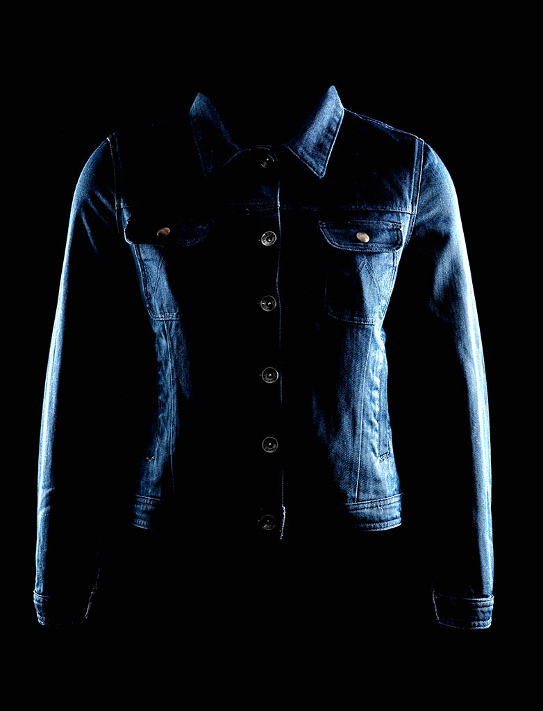 Packshot Factory - Black background - Levi's jeans jacket