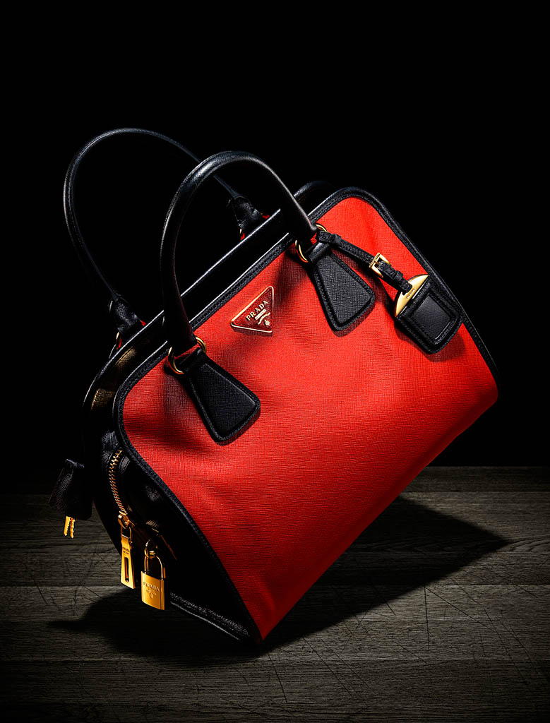 Packshot Factory - Black background - Prada handbag