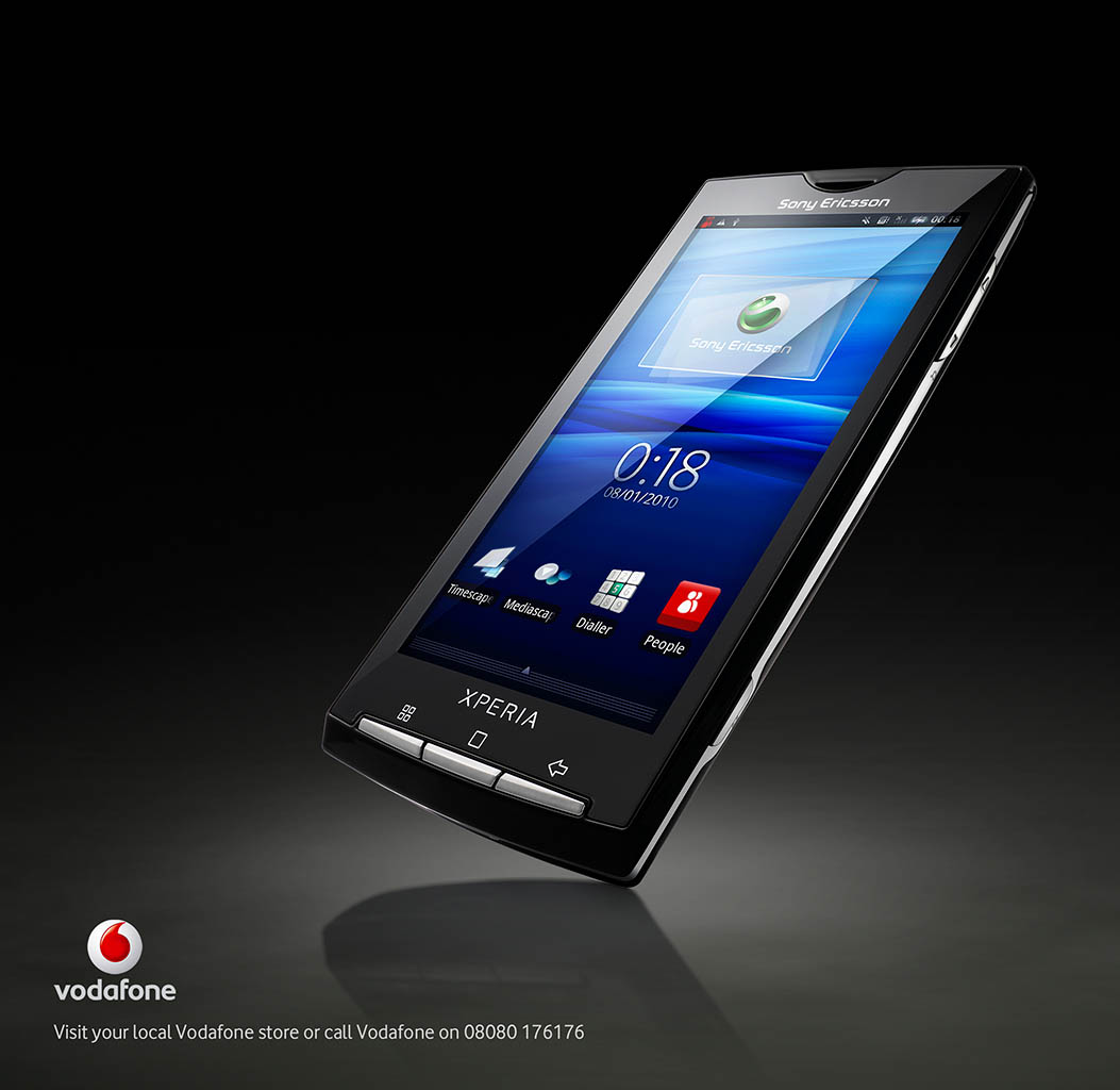 Packshot Factory - Black background - Sony Ericsson Xperia mobile phone