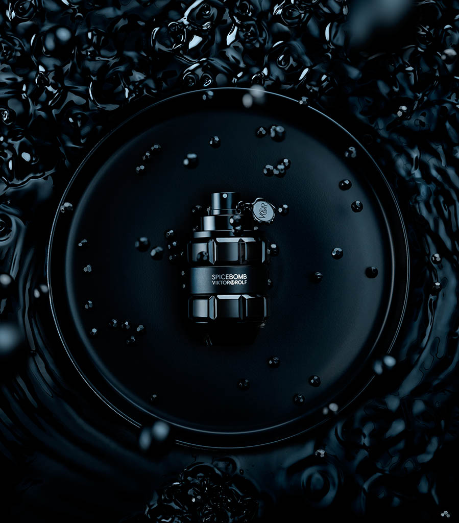 Packshot Factory - Black background - Viktor Rolf Spicebomb fragrance bottle