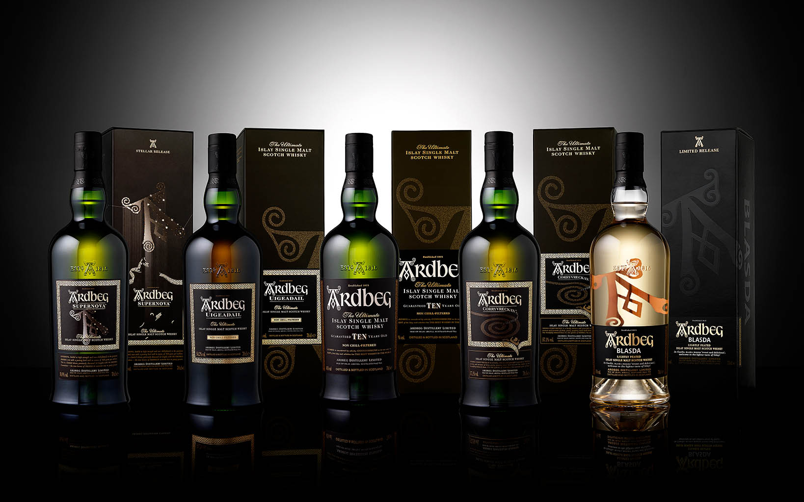 Packshot Factory - Bottle - Ardbeg whisky bottle group