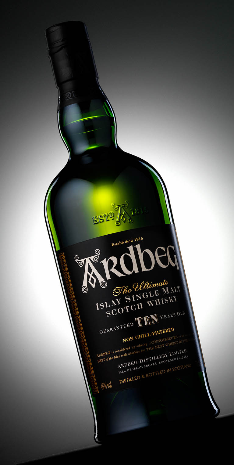 Packshot Factory - Bottle - Ardbeg whisky bottle