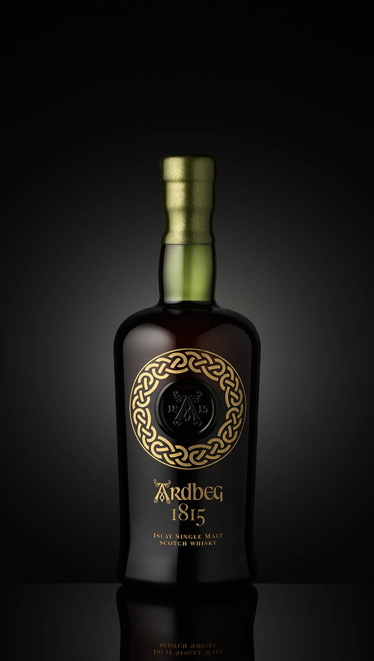 Packshot Factory - Bottle - Ardbeg whisky bottle