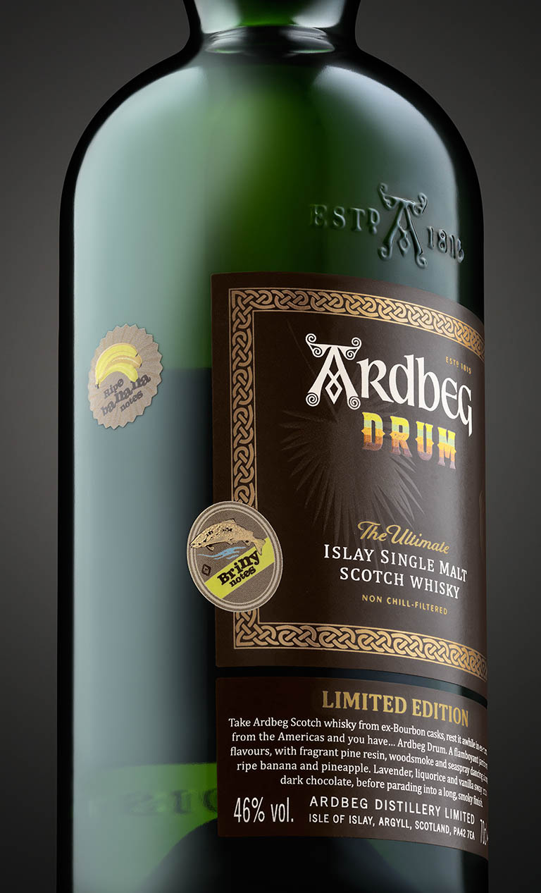 Packshot Factory - Bottle - Ardbeg whisky bottle