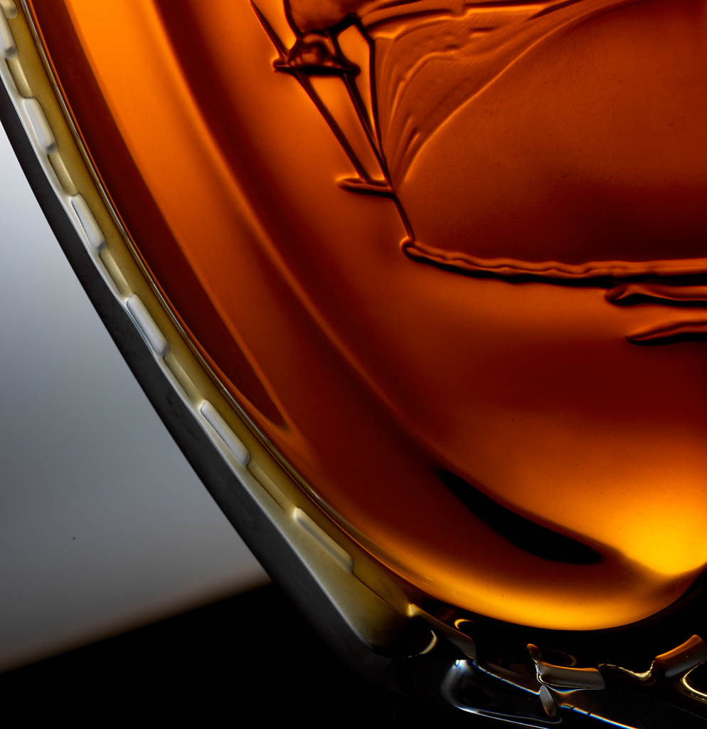 Packshot Factory - Bottle - Macallan whisky decanter close up