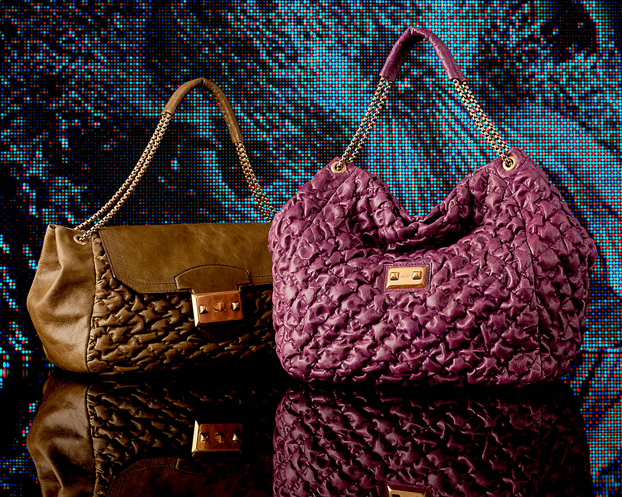 Packshot Factory - Coloured background - Alexander McQueen handbags