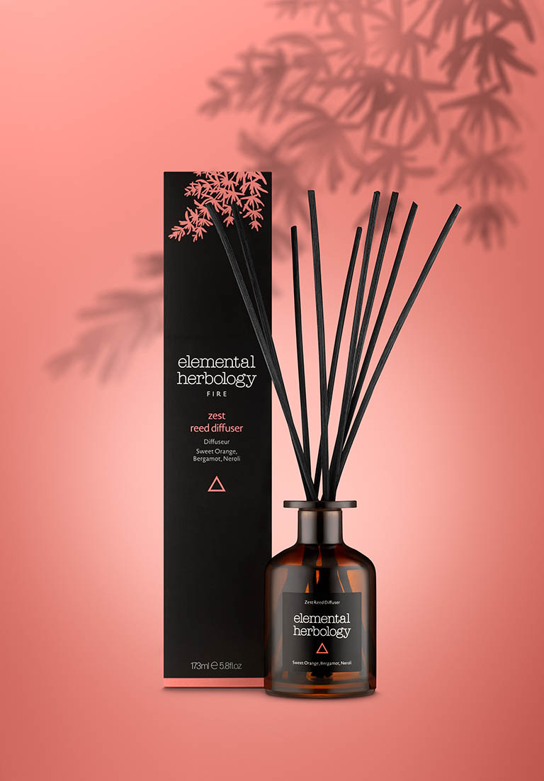 Packshot Factory - Coloured background - Elemental Herbology diffuser