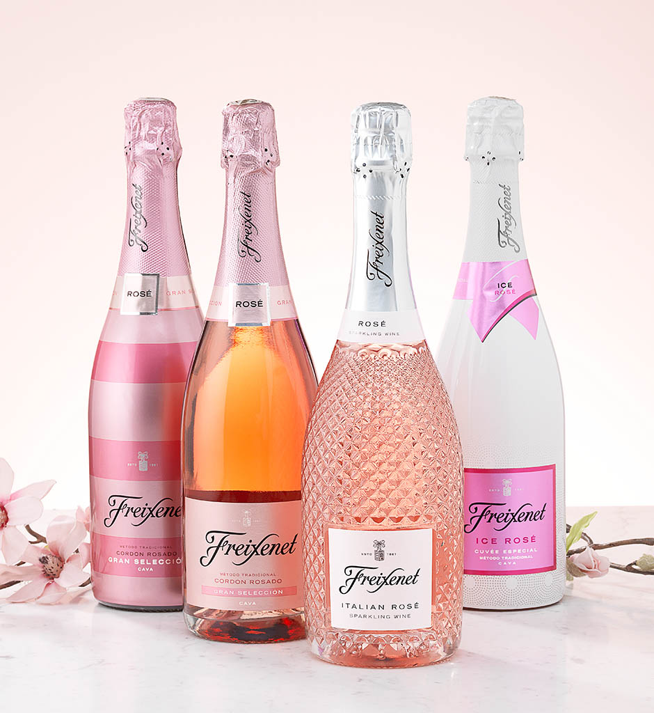 Packshot Factory - Coloured background - Freixenet cava bottles