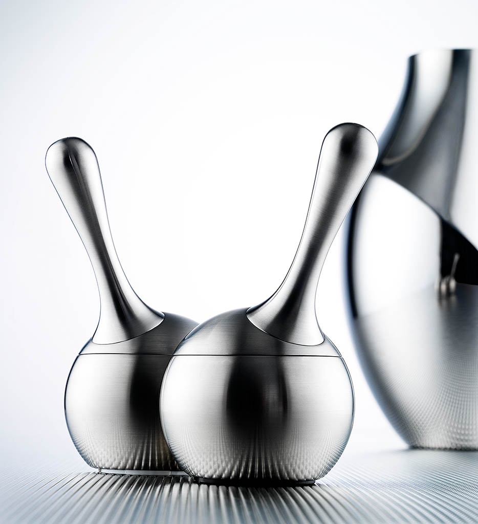 Packshot Factory - Coloured background - Georg Jensen salt and pepper set and water jug