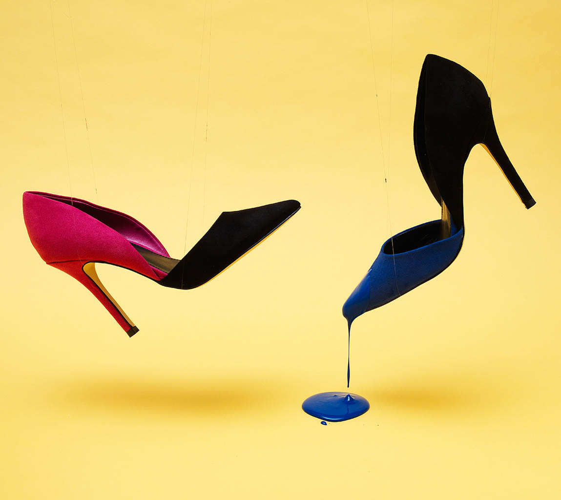 Packshot Factory - Coloured background - Kurt Geiger stilletos