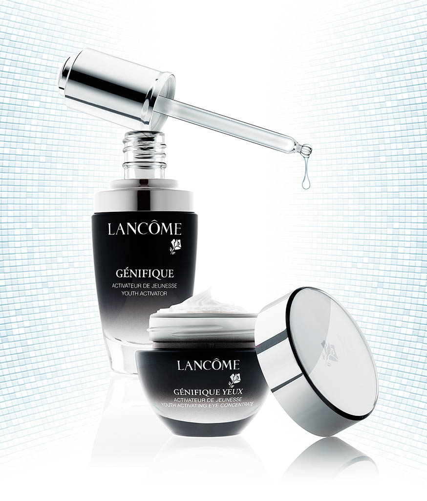 Packshot Factory - Coloured background - Lancome Genifique   skin care set