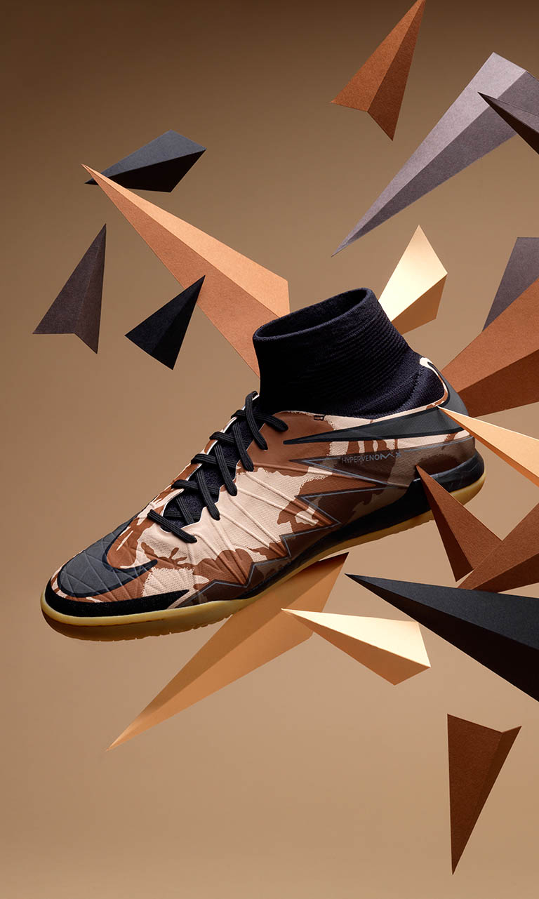 Packshot Factory - Coloured background - Nike HyperVenom football boots