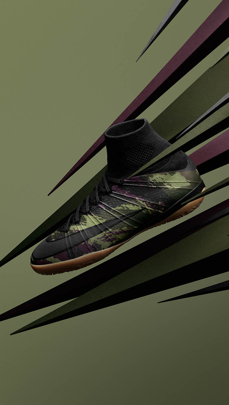 Packshot Factory - Coloured background - Nike sock trainers