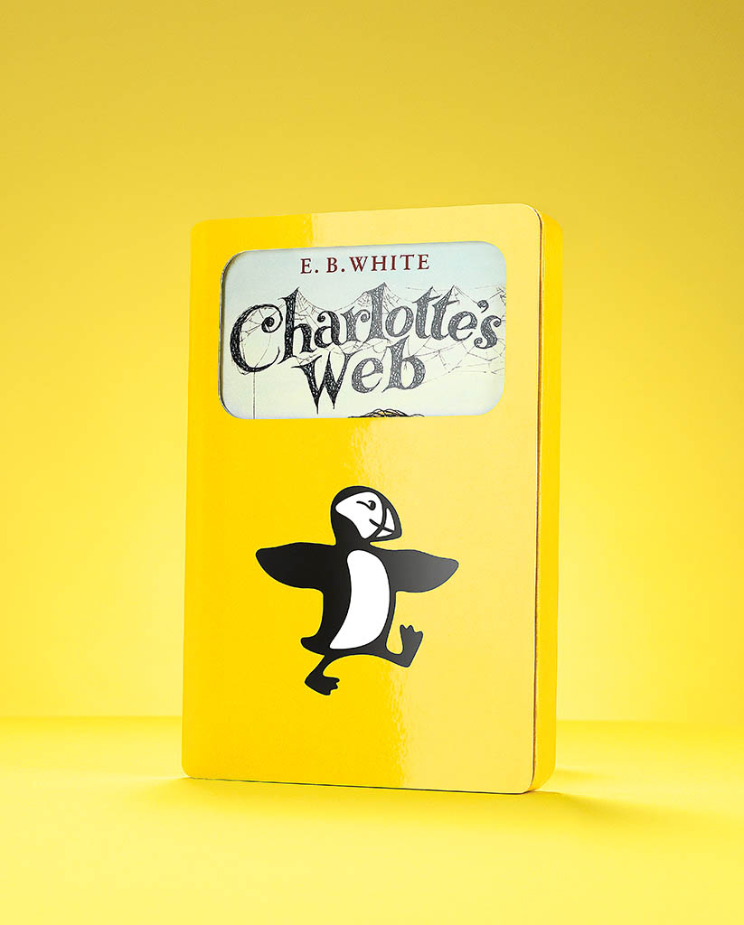 Packshot Factory - Coloured background - Penguins Books Charlotte's Web
