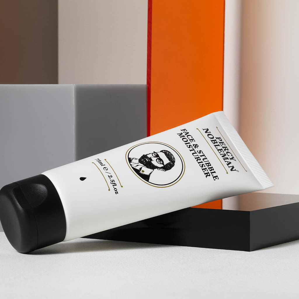 Packshot Factory - Coloured background - Percy Nobleman grooming products