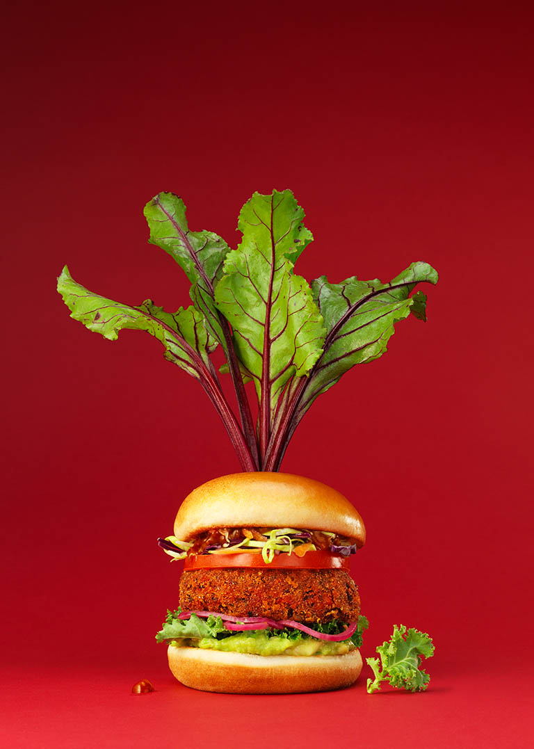 Packshot Factory - Coloured background - Vegeterian burger