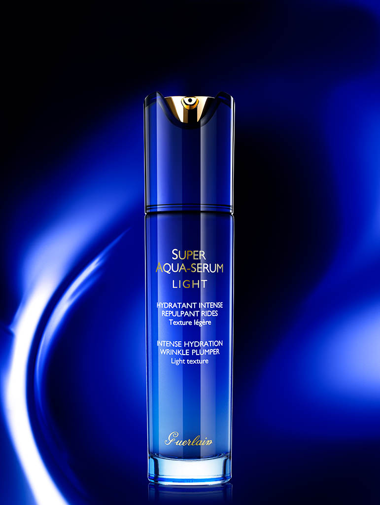 Cosmetics Photography of Guarlain serum bottle by Packshot Factory