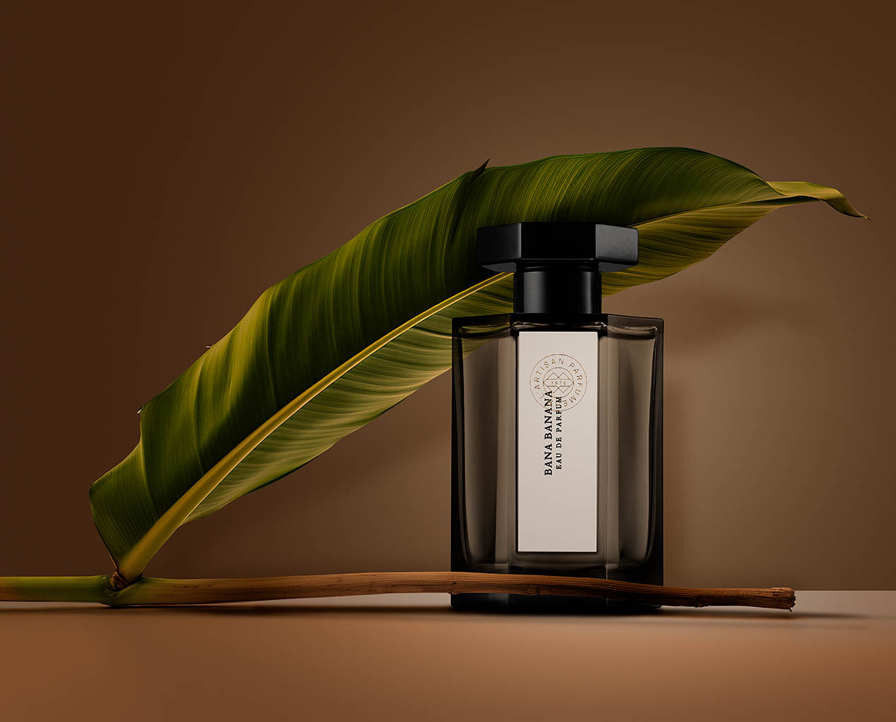 Cosmetics Photography of L'Artisan Parfumeur Bana banana by Packshot Factory