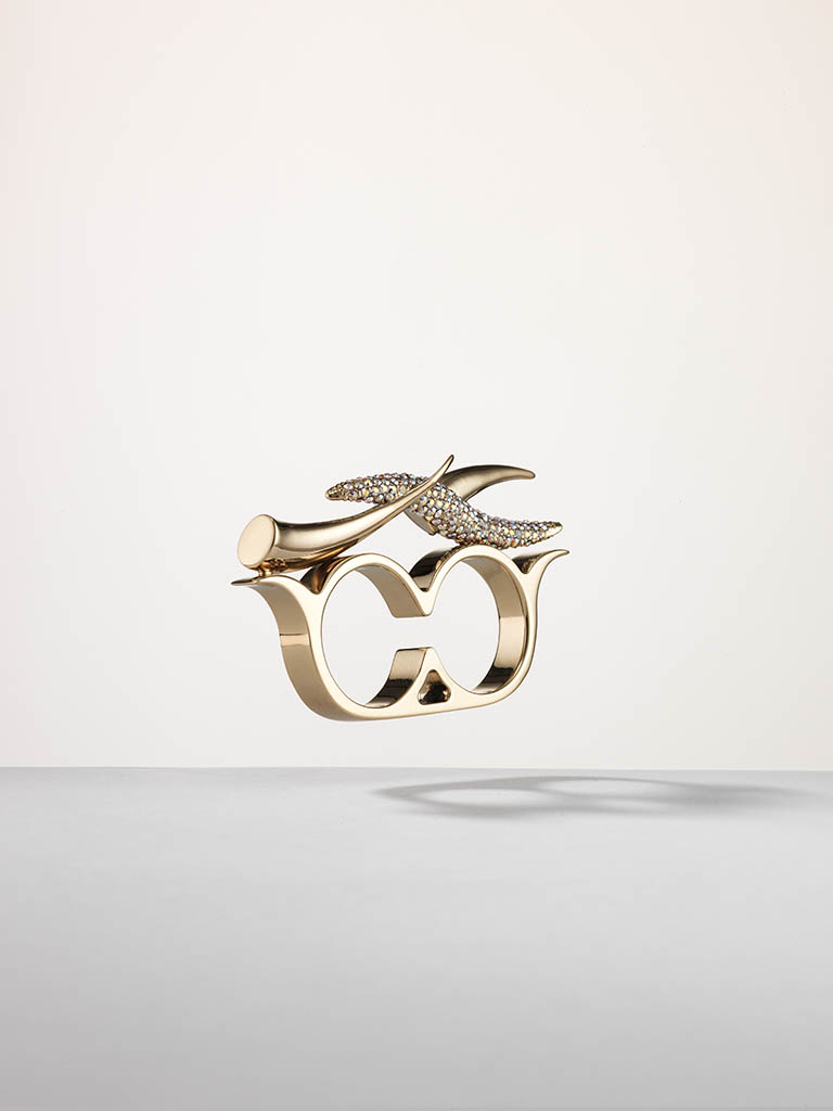 Packshot Factory - Diamond - Eden Diodati gold two fingers ring