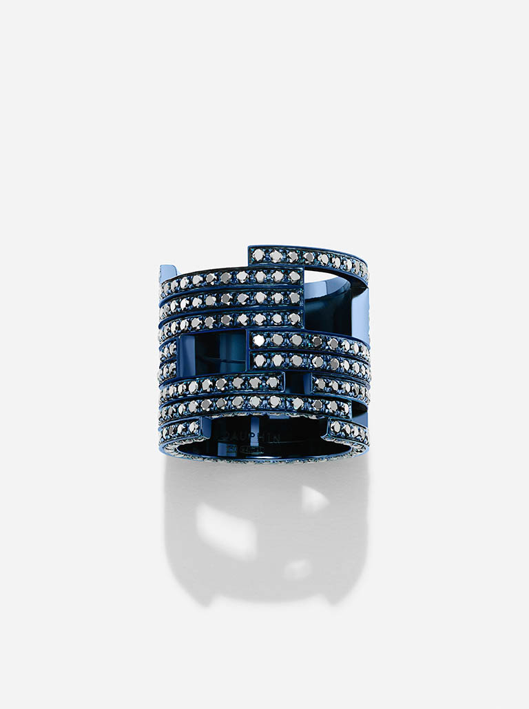 Packshot Factory - Diamond - Maison Dauphin blue gold band with diamonds