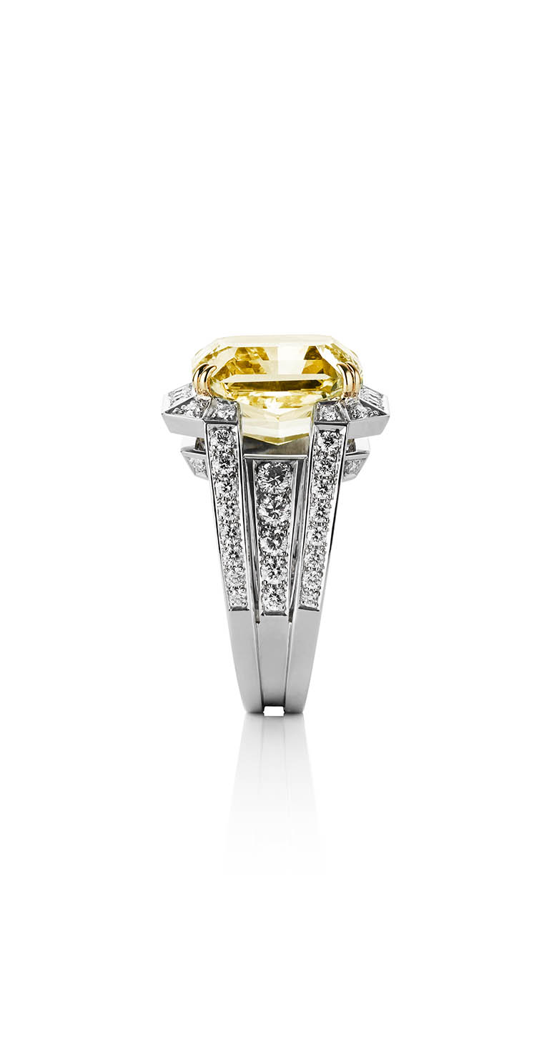 Packshot Factory - Diamond - Ritz Fine Jewellery platinum ring with yellow diamond