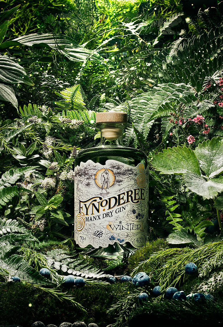 Drinks Photography of Fynoderee gin bottle by Packshot Factory