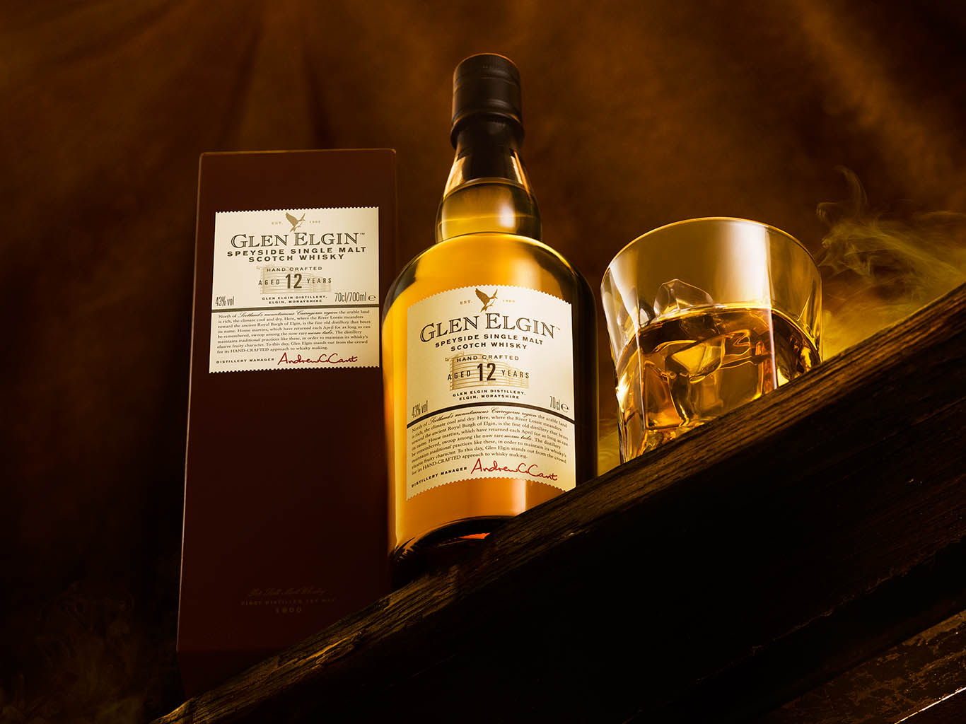 Drinks Photography of Glen Elgin whisky bottle and serve by Packshot Factory