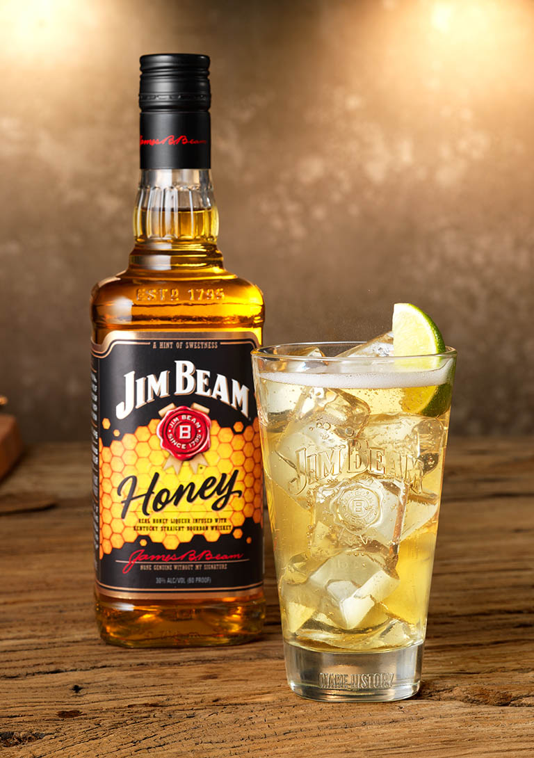 Drinks Photography of Jim Beam Honey bourbon whiskey bottle and serve by Packshot Factory