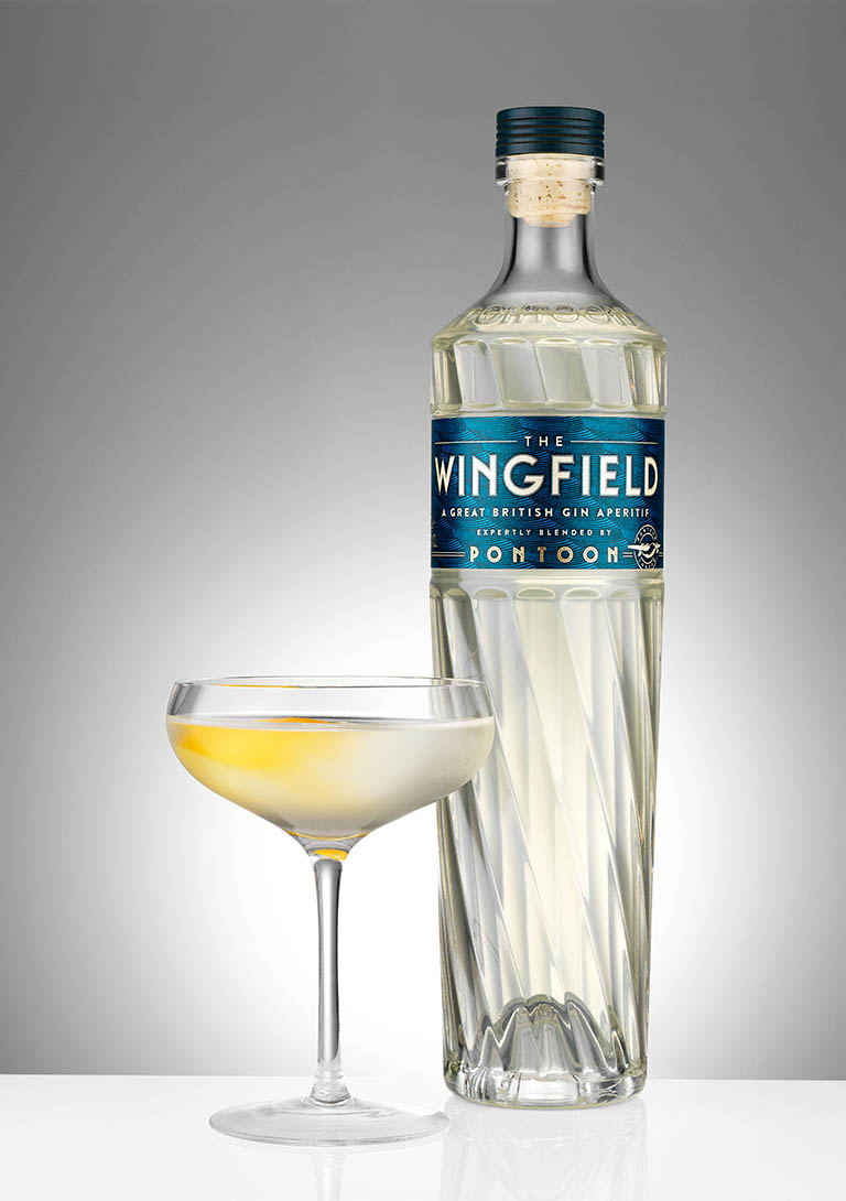 Drinks Photography of Wingfield gin bottle and serve by Packshot Factory