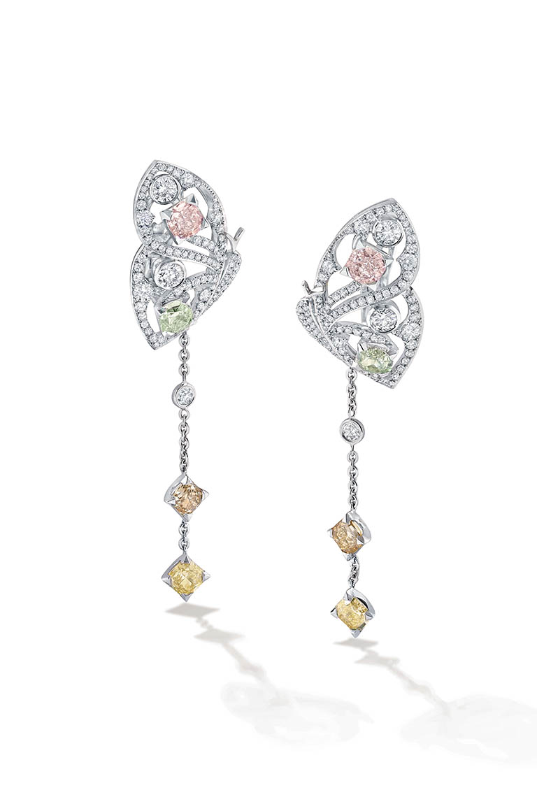 Packshot Factory - Earrings - Boodles platinum earrings with diamonds and sapphire