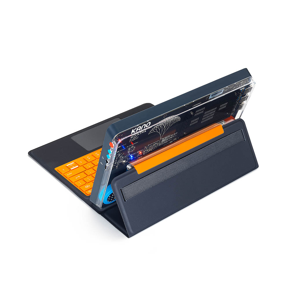 Packshot Factory - Electronics - Kano laptop