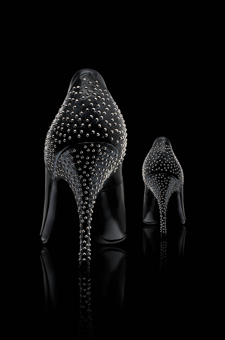 Fashion Photography of Gucci stilettos by Packshot Factory