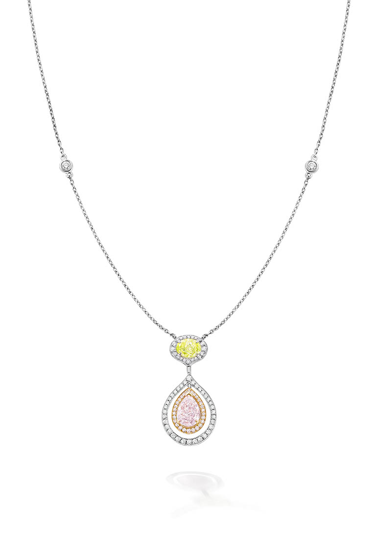 Packshot Factory - Fine jewellery - Boodles platinum necklace with diamonds and sapphire