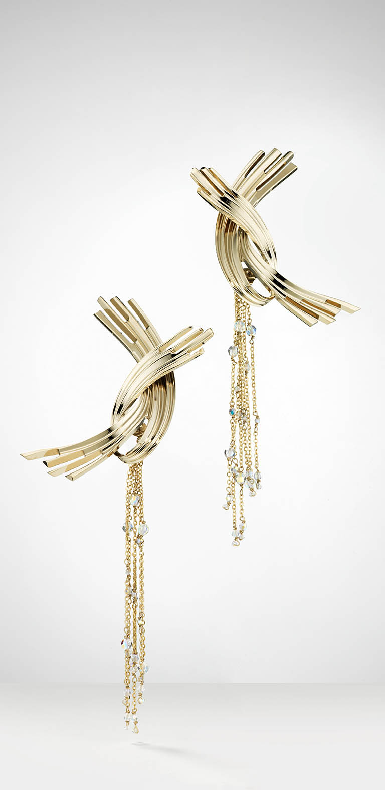 Packshot Factory - Fine jewellery - Eden Diodati gold earrings