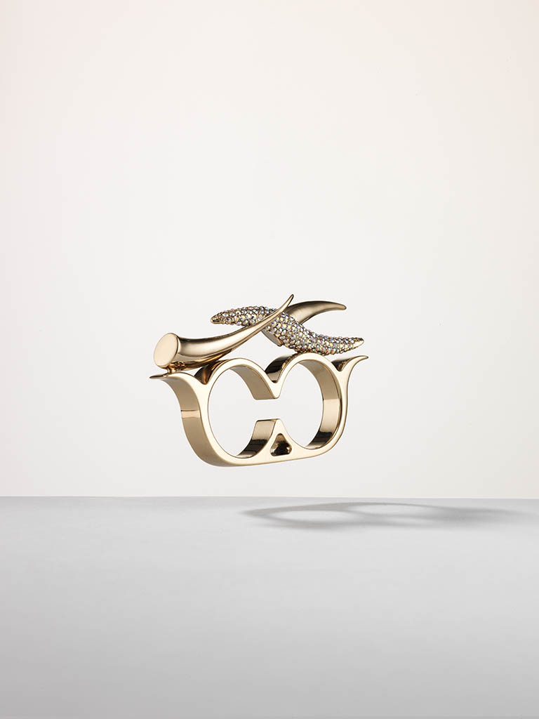 Packshot Factory - Fine jewellery - Eden Diodati gold two fingers ring
