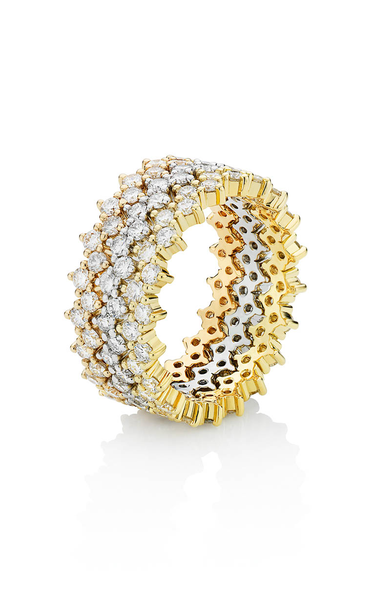 Packshot Factory - Fine jewellery - Robert Glen gold diamond band