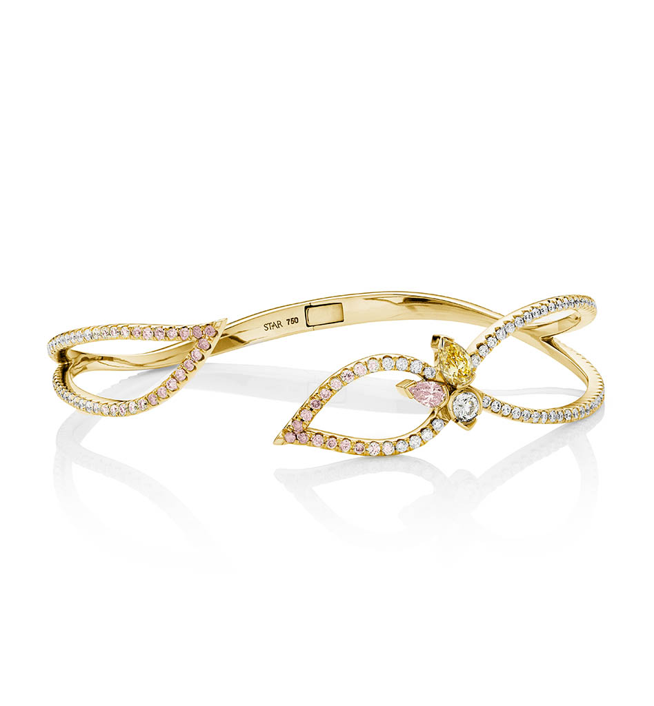 Packshot Factory - Fine jewellery - Robert Glenn gold bracelet